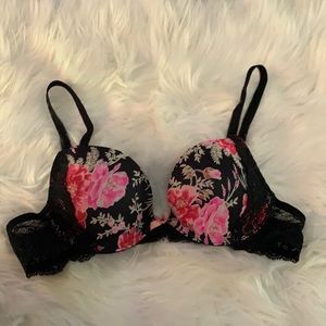 Victoria’s Secret Dream Angels Lace Push-Up Bra
